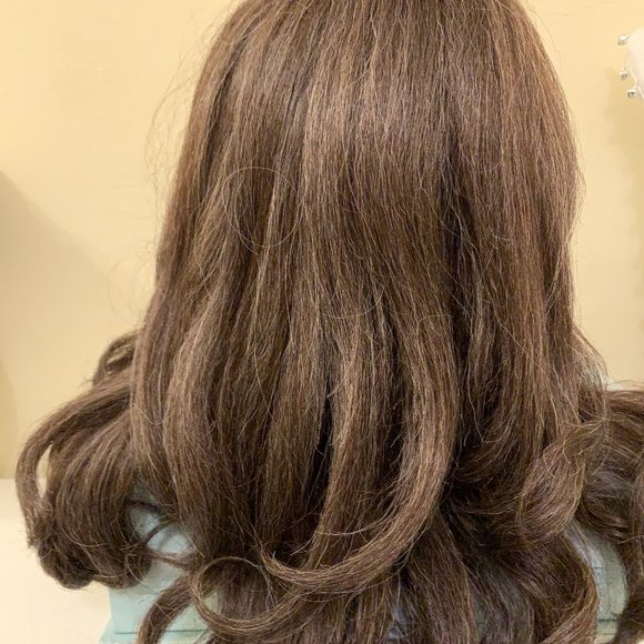 Outre Soft & Natural Synthetic Lace Front Wig - Neesha 202 - Picture 4 of 8